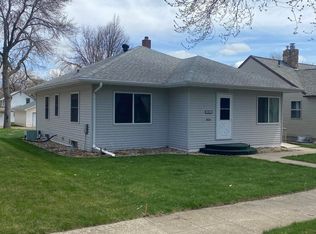 912 2nd St NE, Watertown, SD 57201
