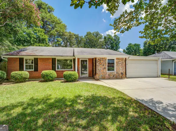 5340 Lee Cir, Forest Park, GA 30297