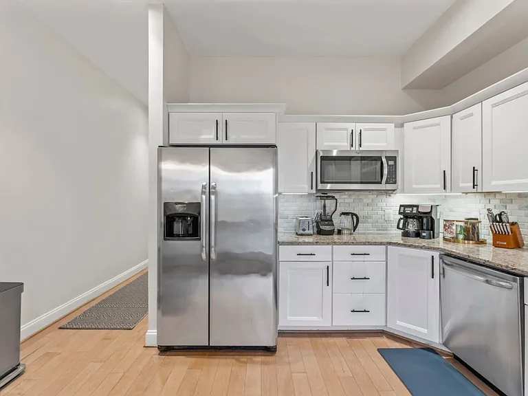 Florida Ave NW — Photo 13