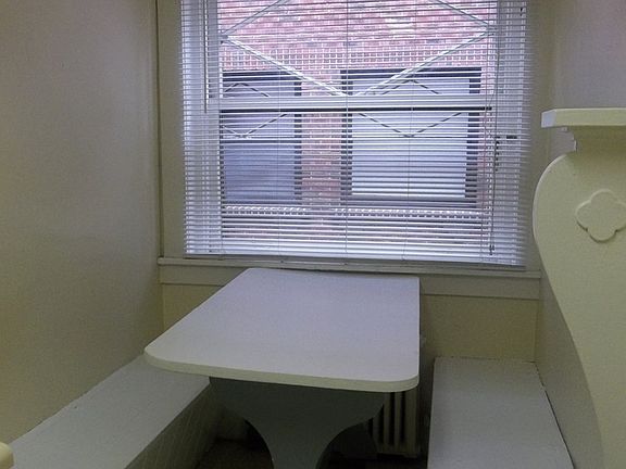 4th image of 1202 N Corona St APT 1