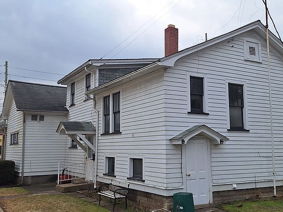 3rd image of 518 W Jefferson St #1/2