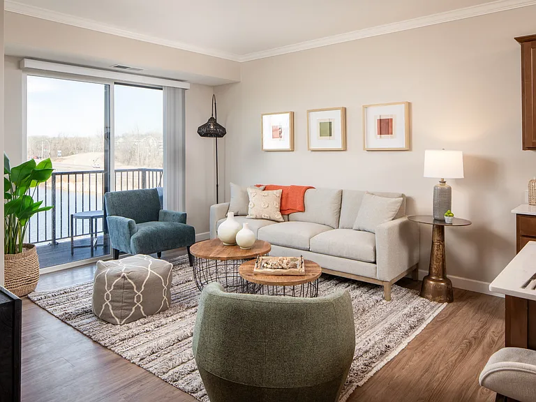Jeffers Waterfront Apartments — Photo 6