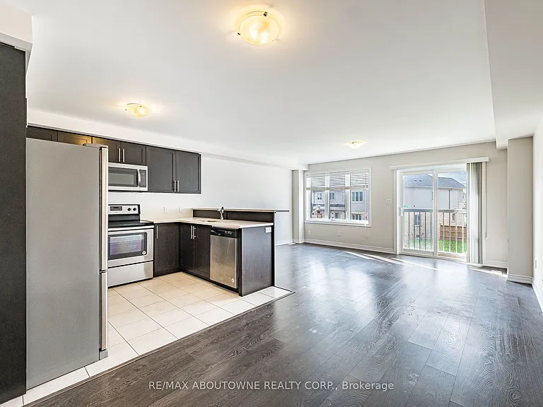 81 Pettitt Dr — Photo 17