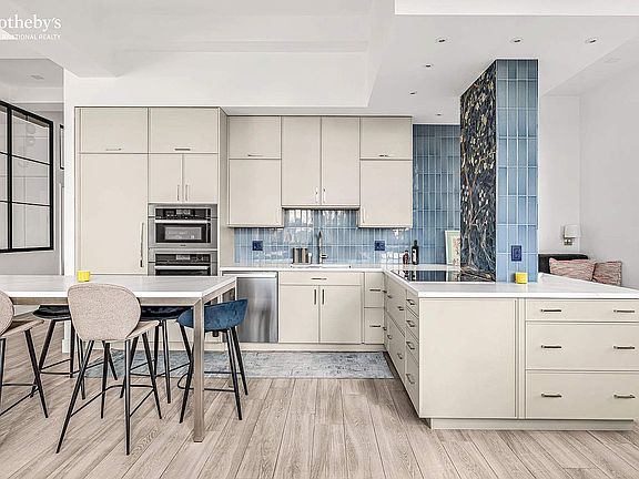 4th image of 310 E 46th St #22MT