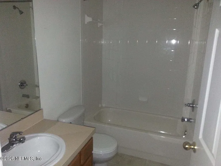 2506 Creekfront Dr — Photo 14
