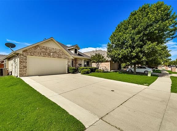2nd image of 2109 Kingsdale Ct