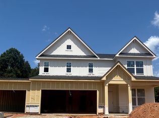 354 Flying Eagle Dr, Commerce, GA 30529