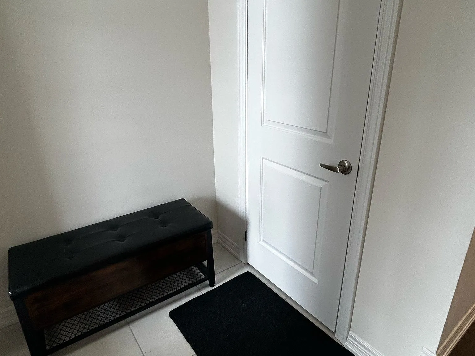 3 bed, $3,000 — Photo 2