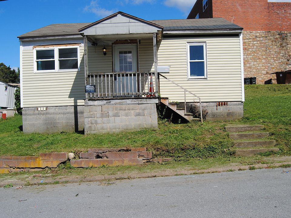 1st image of 122 Mayfair Ave