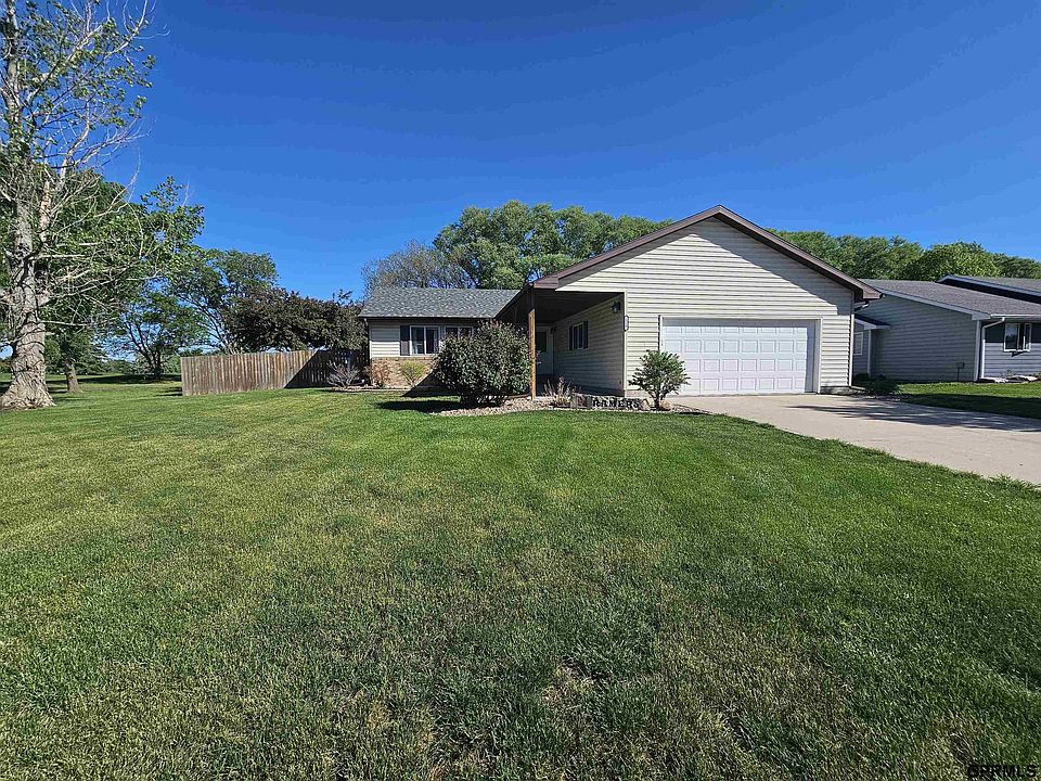 1st image of 120 Crooked Creek Cir