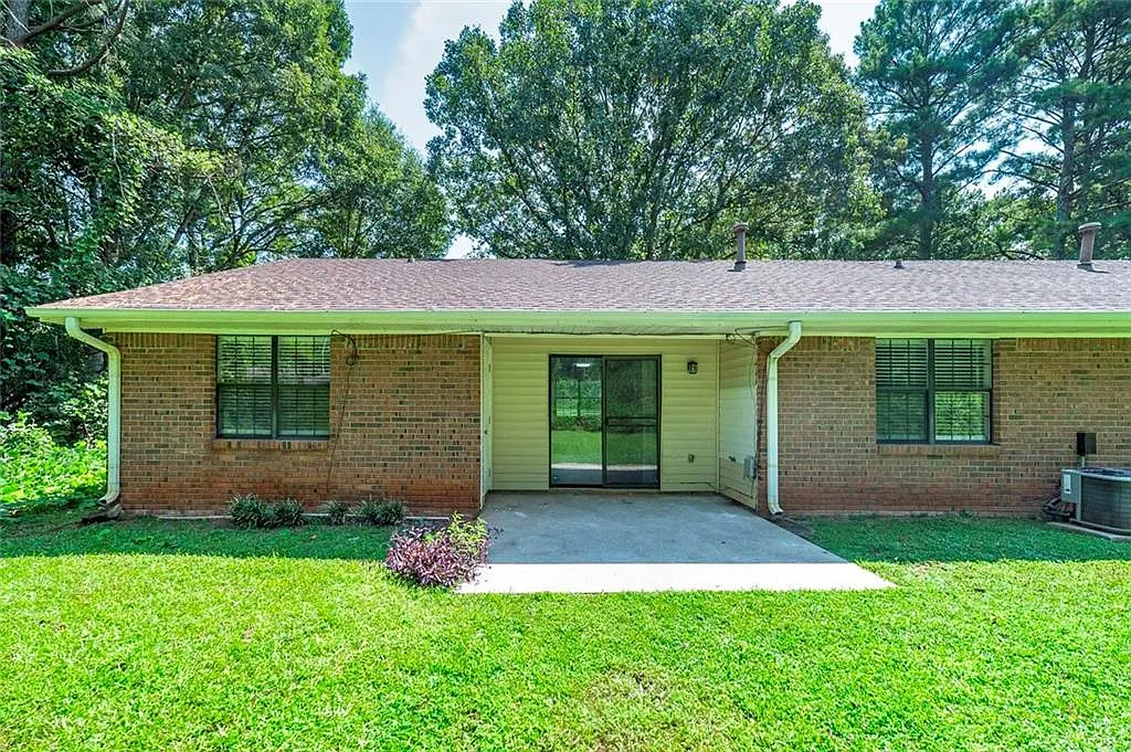 2 bed, 2.0 bath, 1203 sqft, $1,650 — Photo 4
