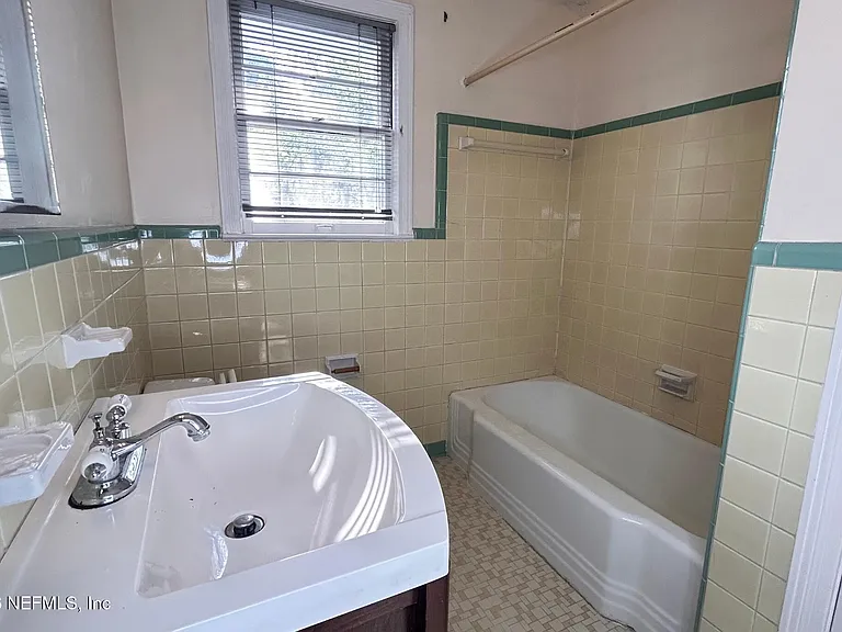 55 Riberia St #6 — Photo 17