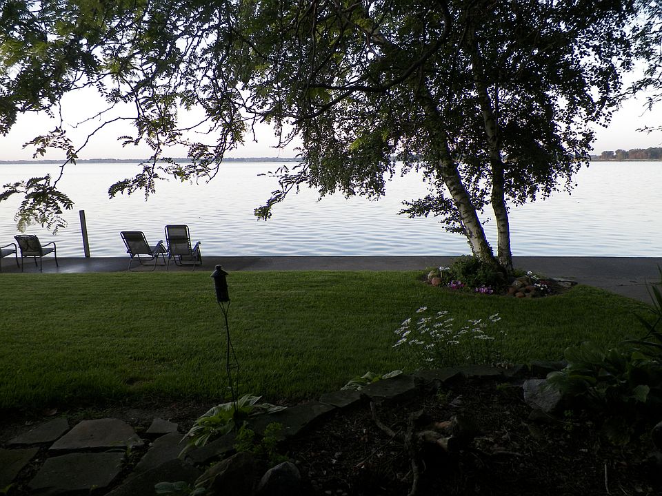 1st image of 120 Bayshore Dr