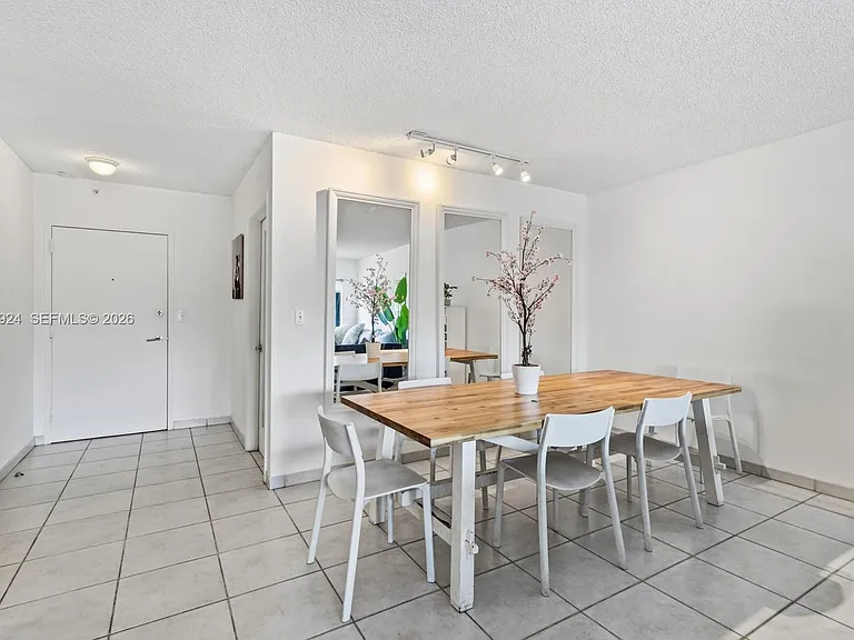 575 Crandon Blvd #413 — Photo 5