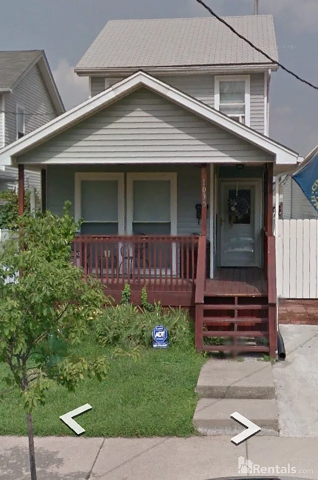 1035 Lampton St photo 1