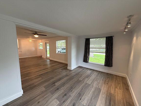 Bonus Sitting Room