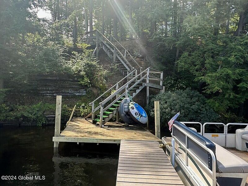 4th image of 36 Riverview Drive