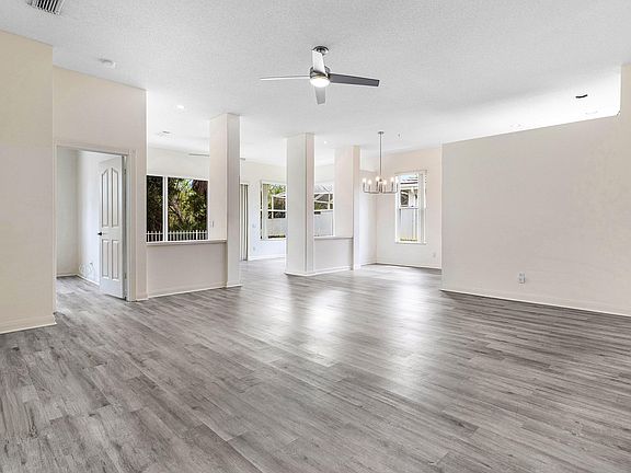 4th image of 7708 SE BAY CEDAR Circle