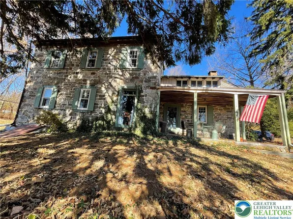 1254 River Rd, Mount Bethel, PA 18343