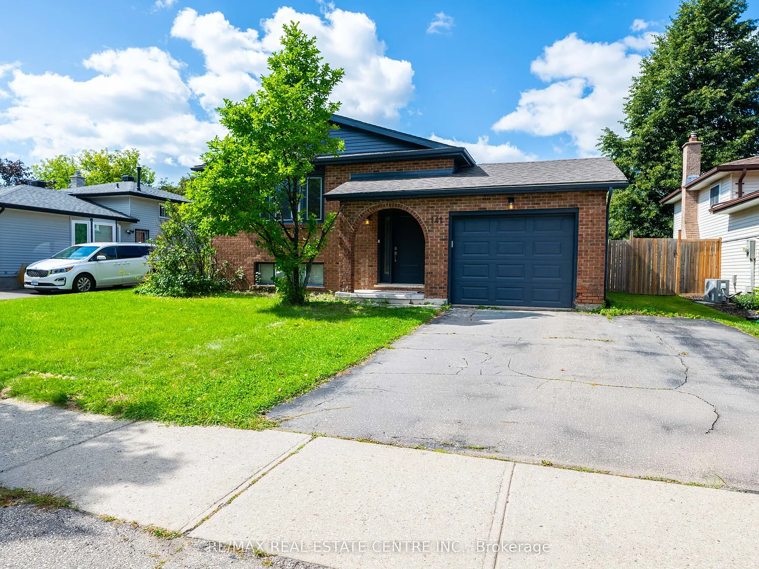 5 bed, $2,995 — Photo 2