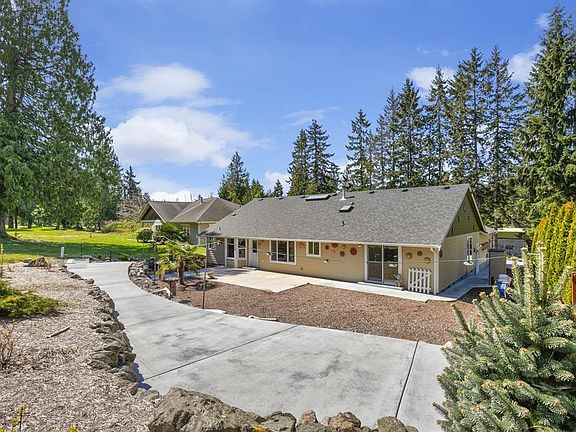 5th image of 102 Argyle Ln