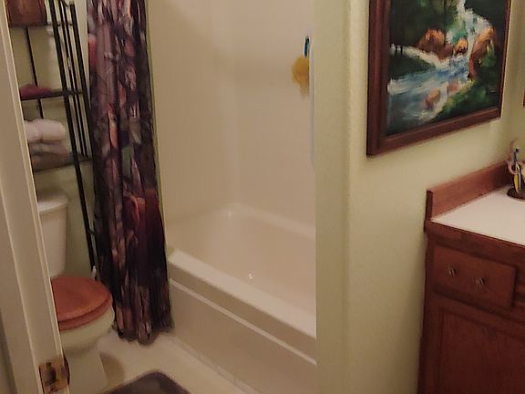5th image of 3541 Glenbrook Dr