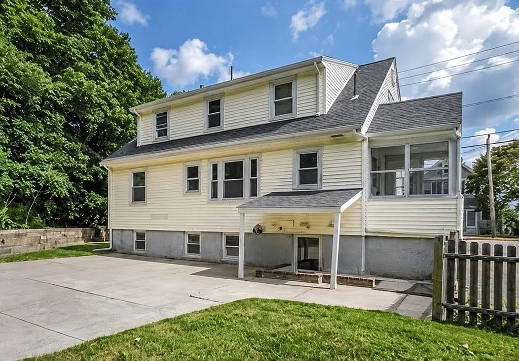 3 bed, 1.5 bath, 2140 sqft, $4,000 — Photo 4