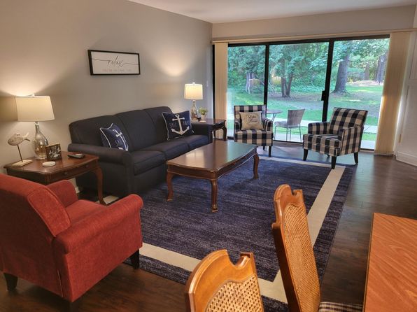 93 Red Chimney Rd #1
