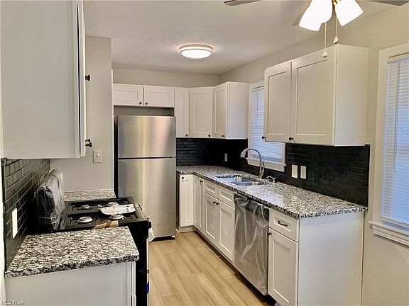 4th image of 16612 Biltmore Ave