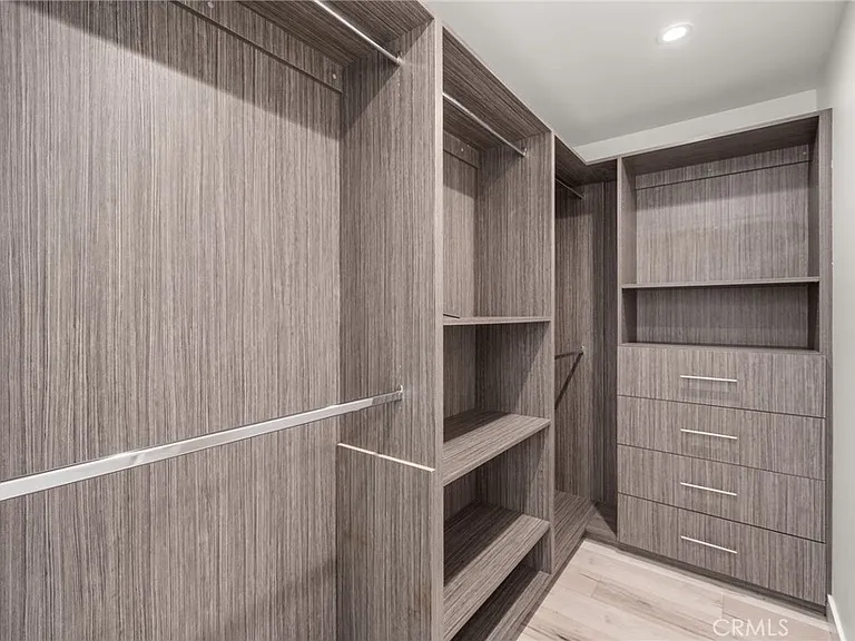 4630 Cedros Ave — Photo 30