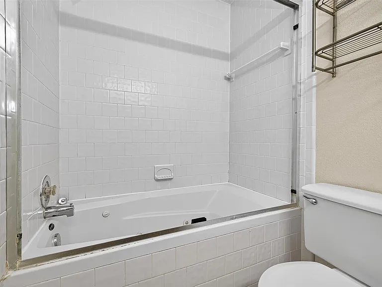 4514 Treasure Trl — Photo 39