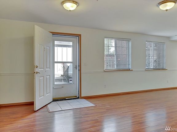 5th image of 6426 Montclair Ave SW #5