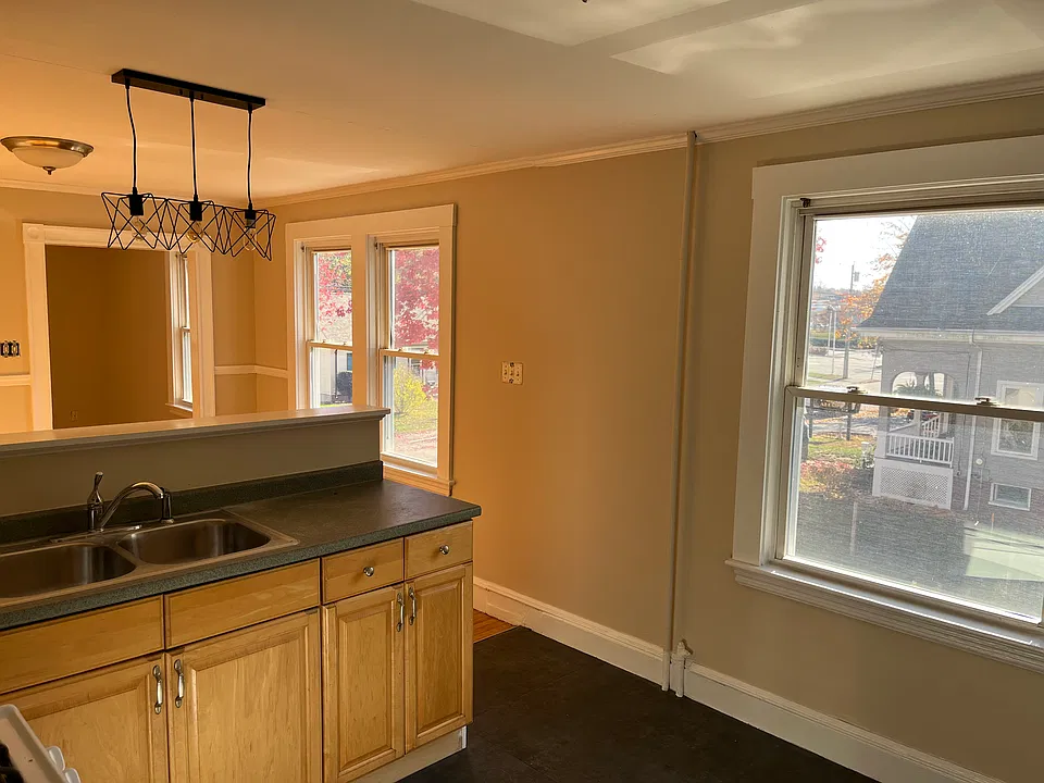 28 Saint George St #2