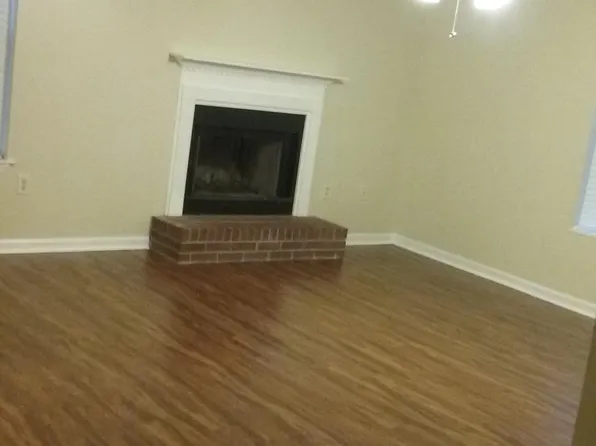 2092 S Sherwood Dr APT Q85, Valdosta, GA 31602