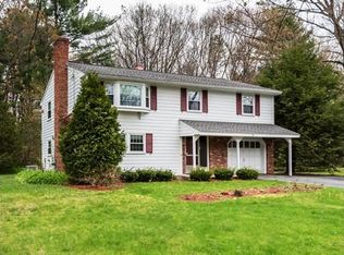 6 Kingsbury Ln, Billerica, MA 01821