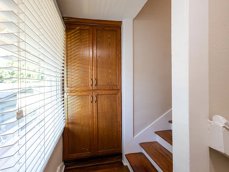 4210 Halldale Ave — Photo 20