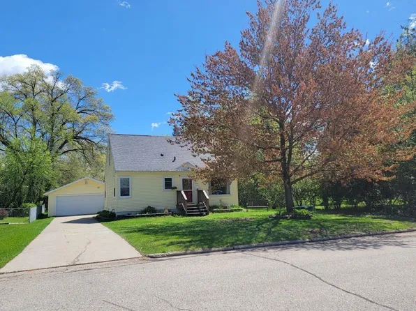 1120 S River St, Shawano, WI 54166