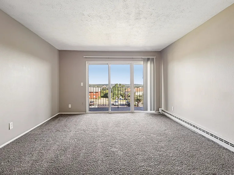 Oakwood Apartments — Photo 5