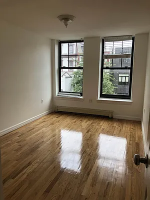 Rented by Space Real Estate | media 46