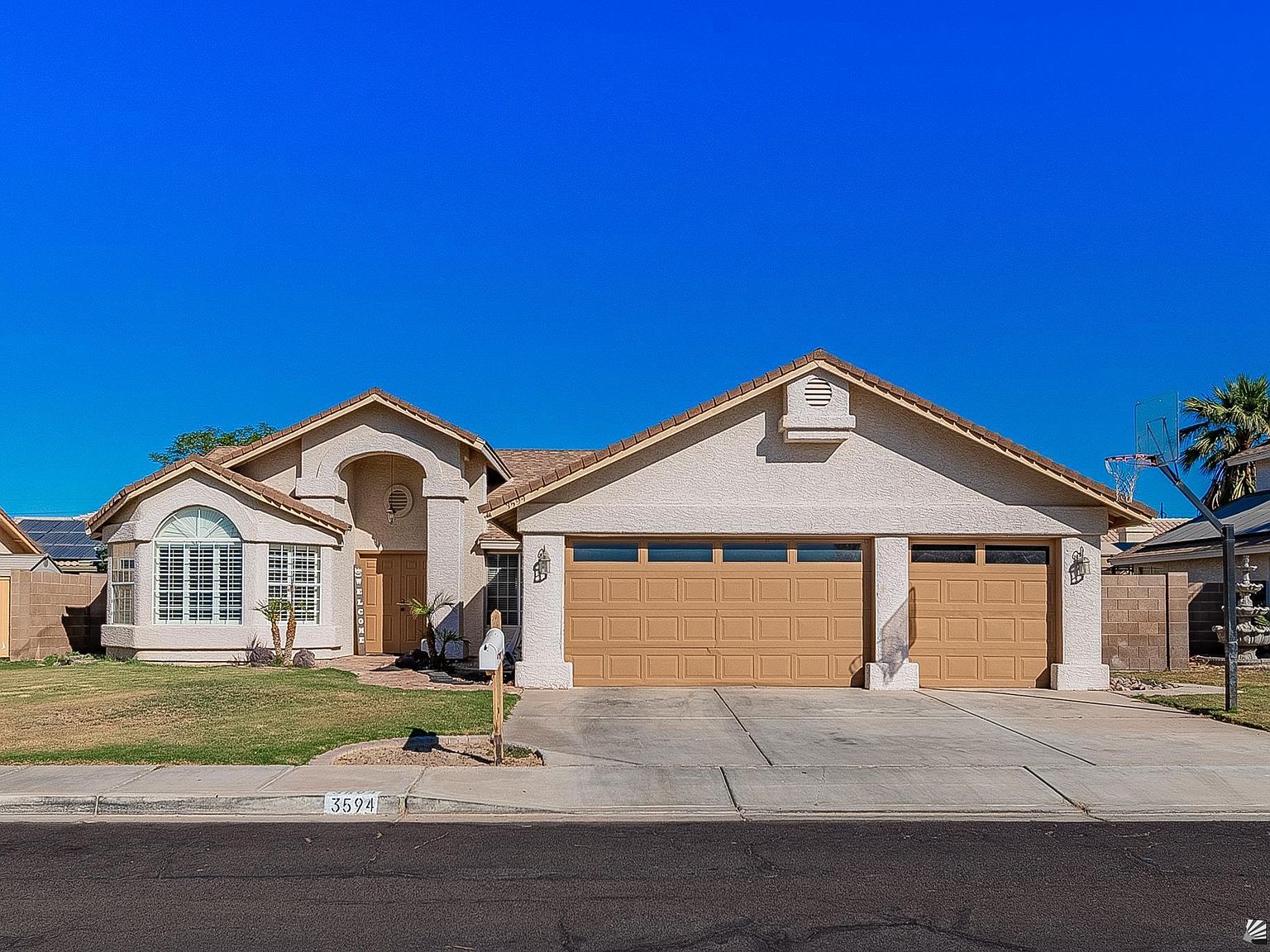 Yuma様 3594 W 13th St, Yuma, AZ 85364 | Zillow