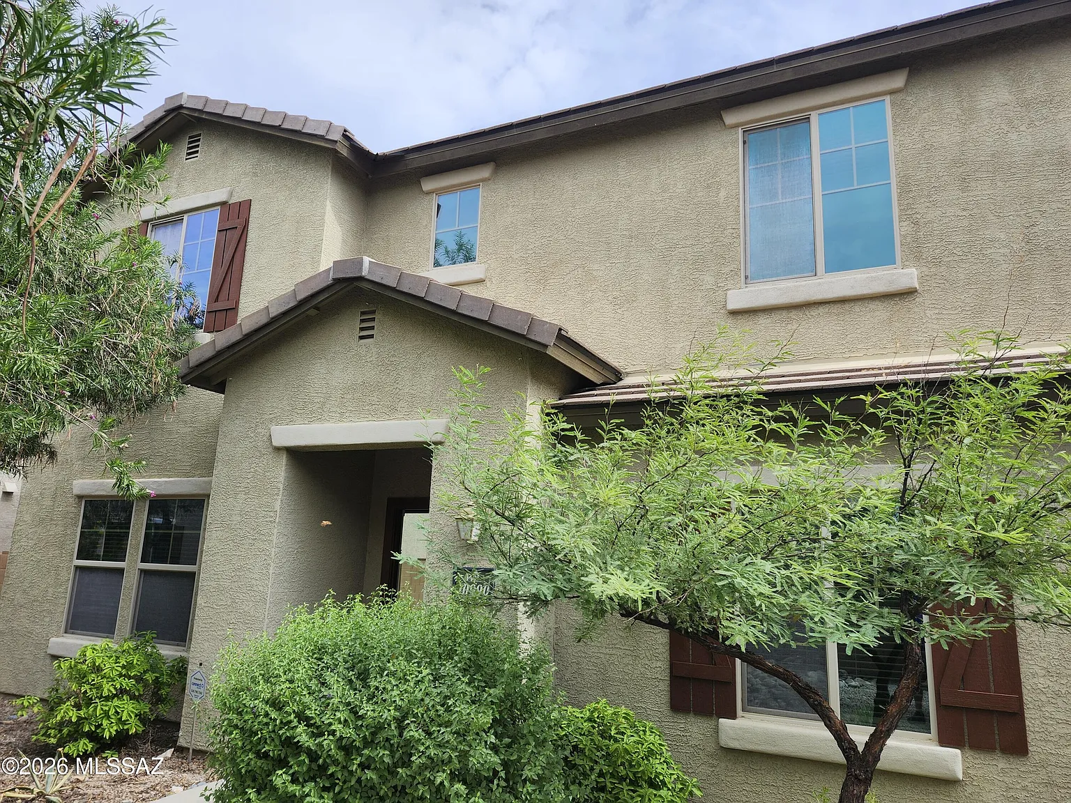 4 bed, 2.5 bath, 2447 sqft, $2,200 — Photo 1
