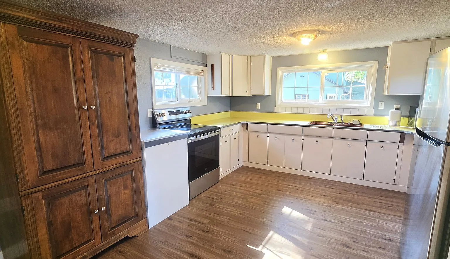 Private 2 Bedroom Home in Springfield — Photo 2