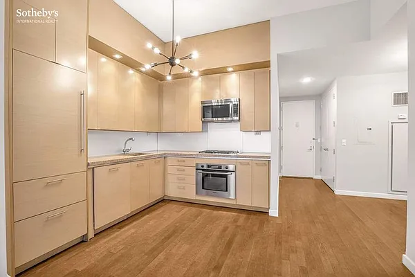 Rented by Sotheby's International Realty | media 16