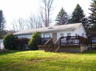 12 Hilltop Rd, Lake Ariel, PA 18436