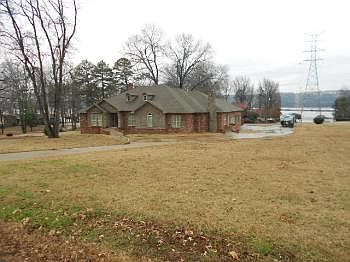3rd image of 114 E Shore Dr