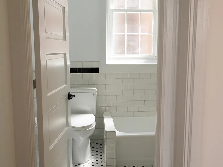 32 Nassau St #3-B — Photo 17