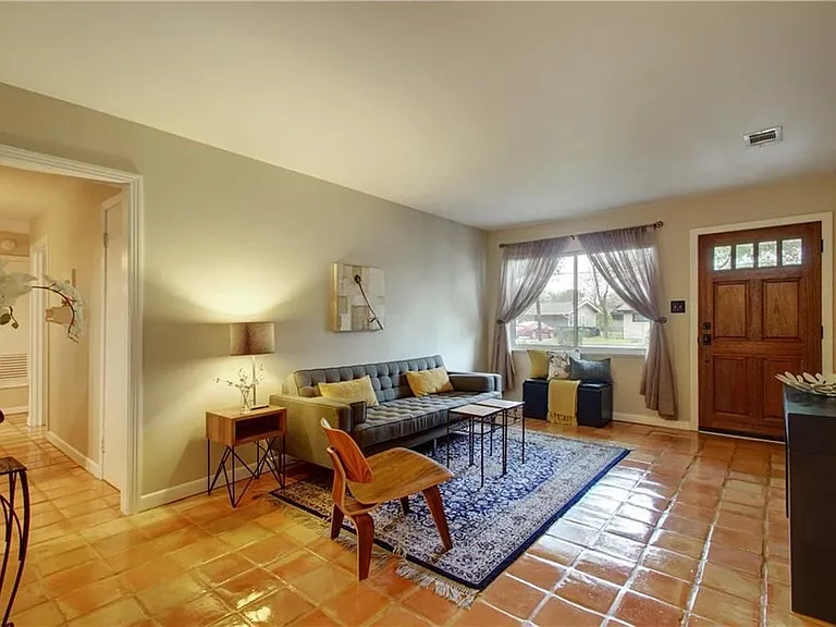 1910 W Saint Johns Ave — Photo 23
