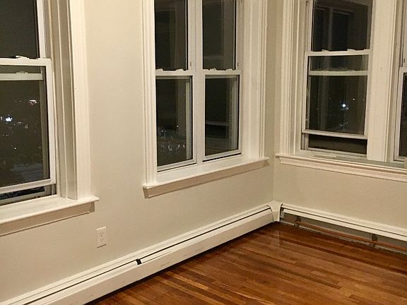 5th image of 11 Quint Ave APT 6