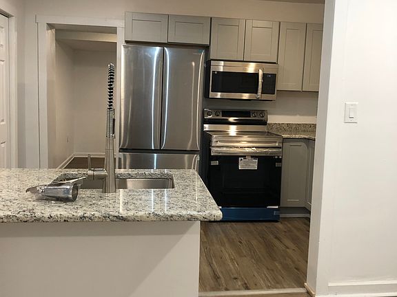 4th image of 705 Carver Ave