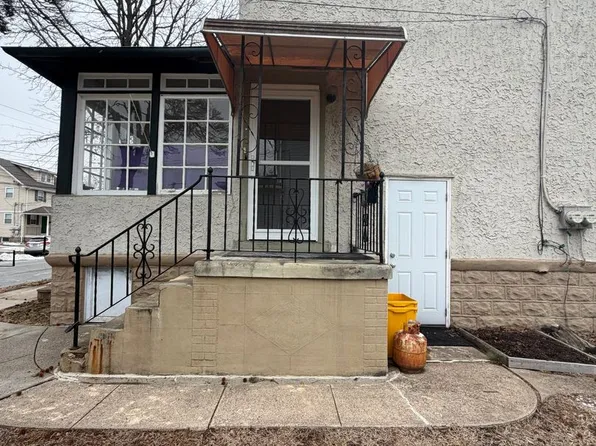 1010 Chestnut St, Collingdale, PA 19023